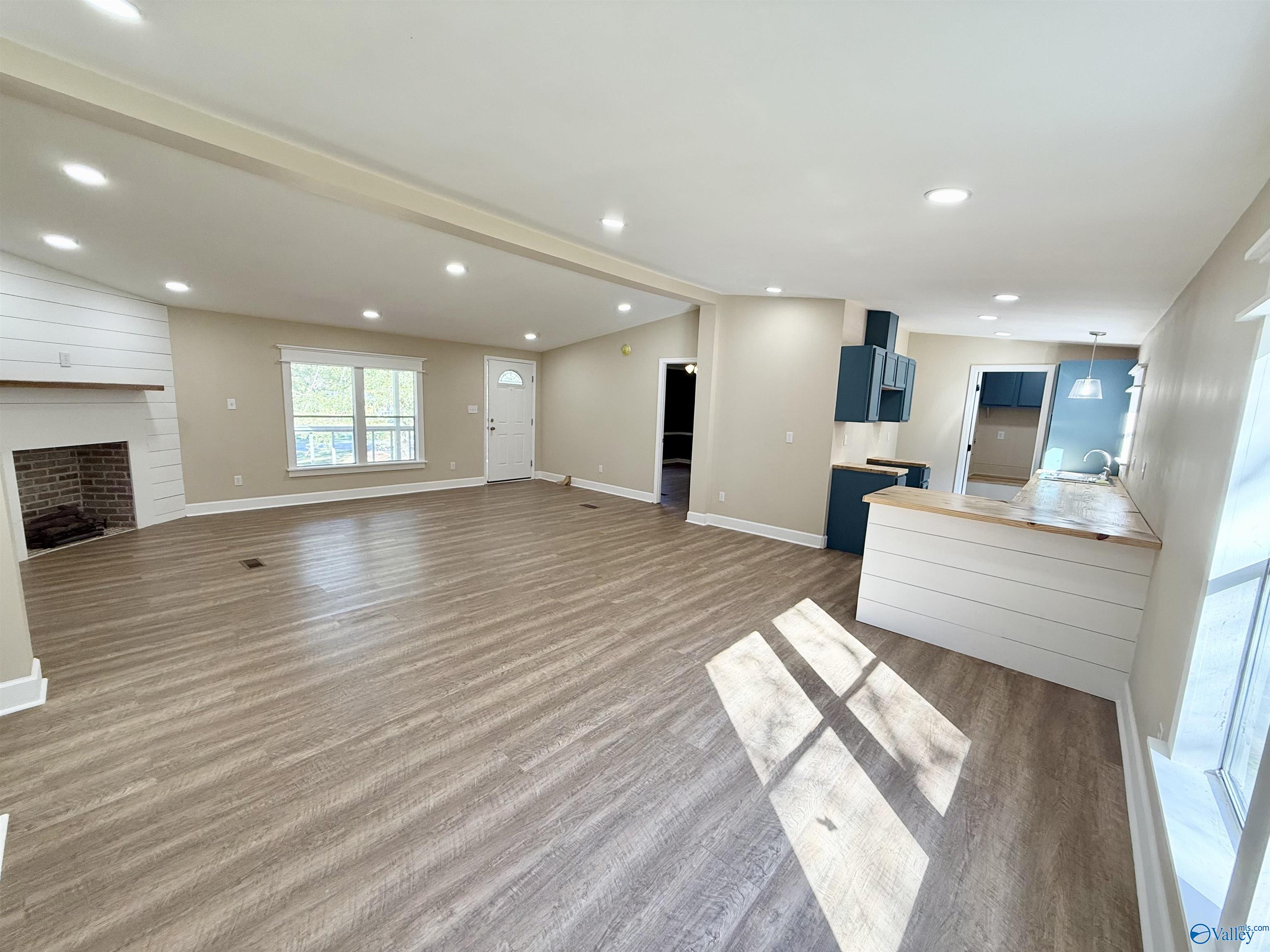 4343 Fairview Cove Road