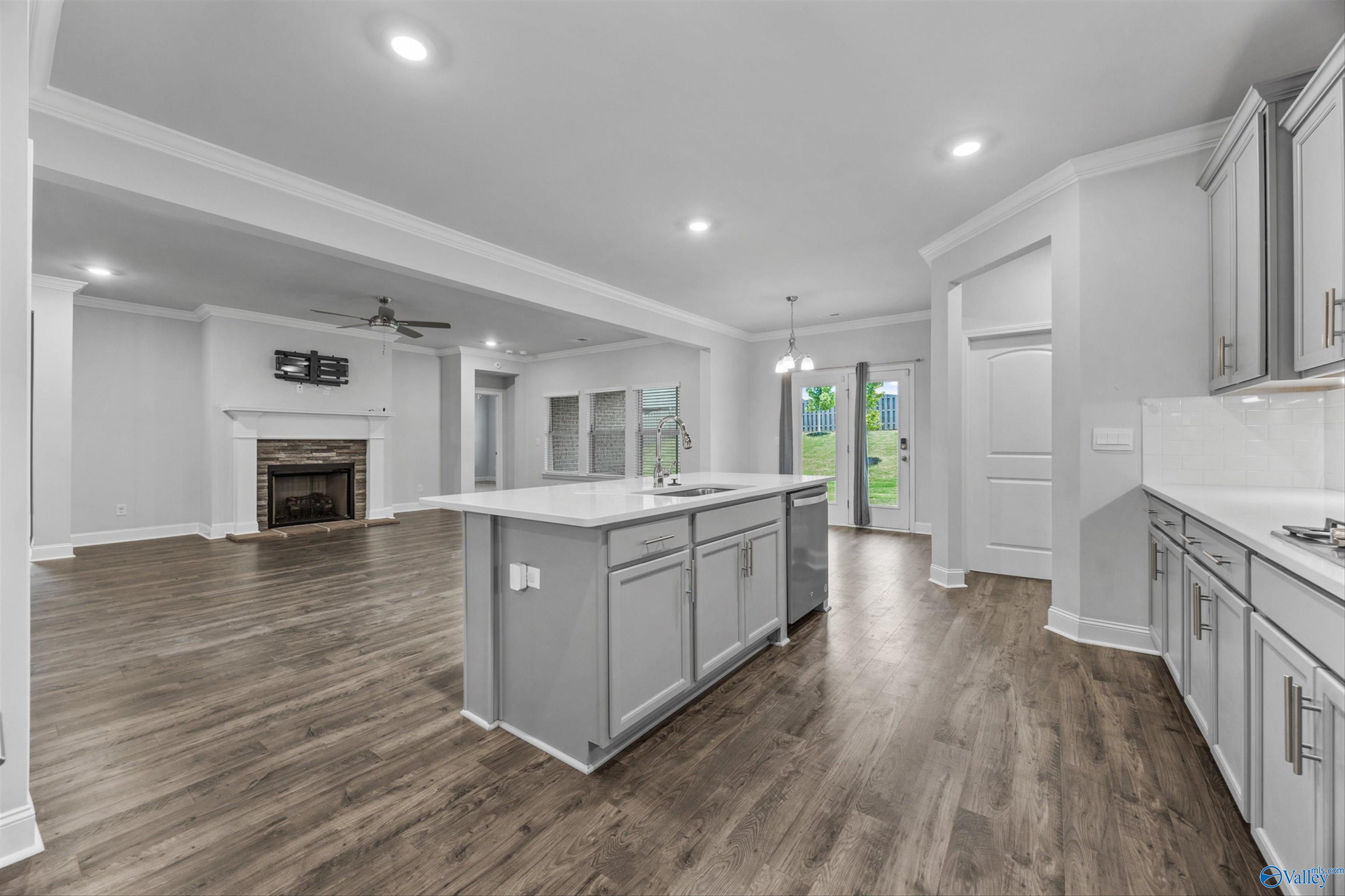 210 Maureen Drive, Madison, Alabama image 6