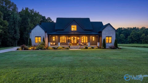 Homes For Sale - 4444 Old Highway 431<br/> New Hope, AL 35760