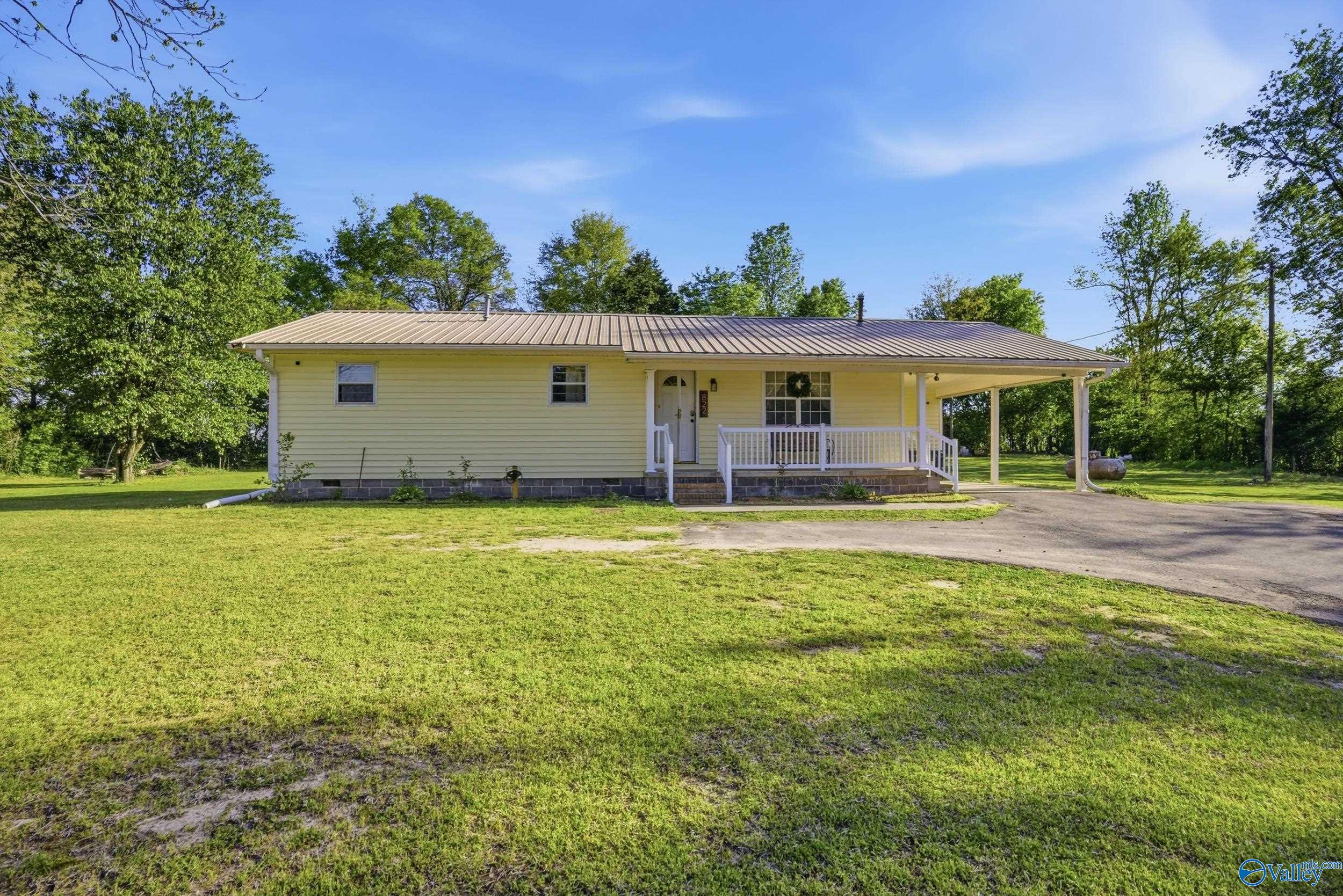 822 County Road 695