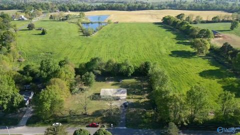 Homes For Sale - 822 County Road 695<br/> Cullman County, Holly Pond, AL 35083