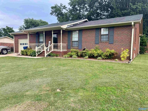 Homes For Sale - 1016 Bearden Street<br/> Albertville, AL 35950