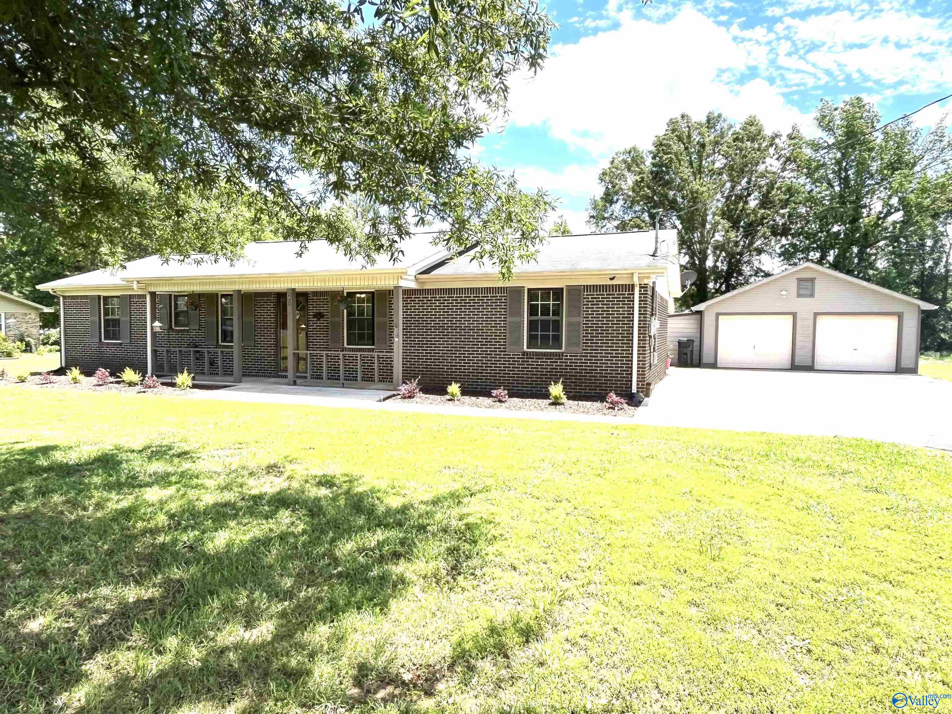 95 Pine Street, Decatur, Alabama image 1