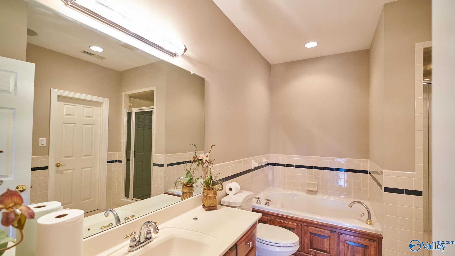 1702 Townshend Trace, Decatur, Alabama image 41