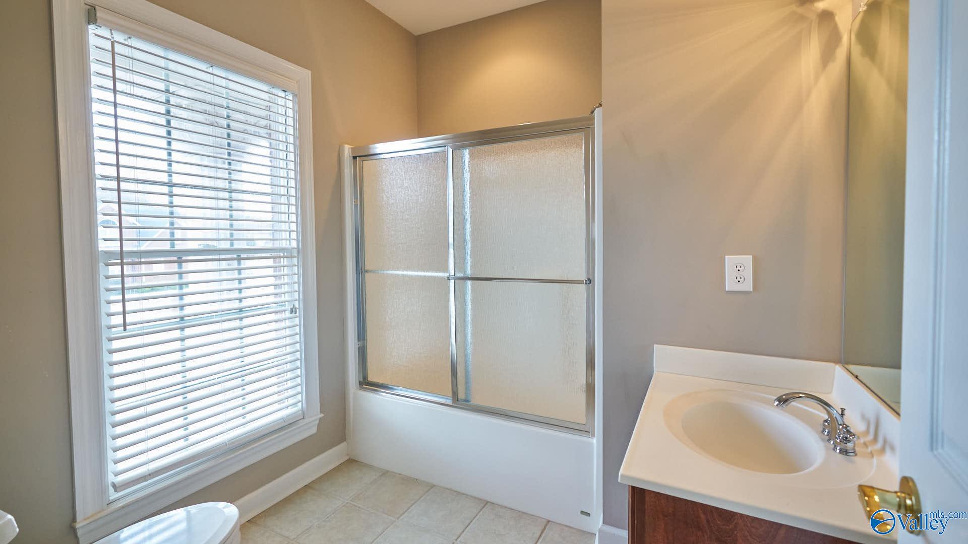 1702 Townshend Trace, Decatur, Alabama image 46