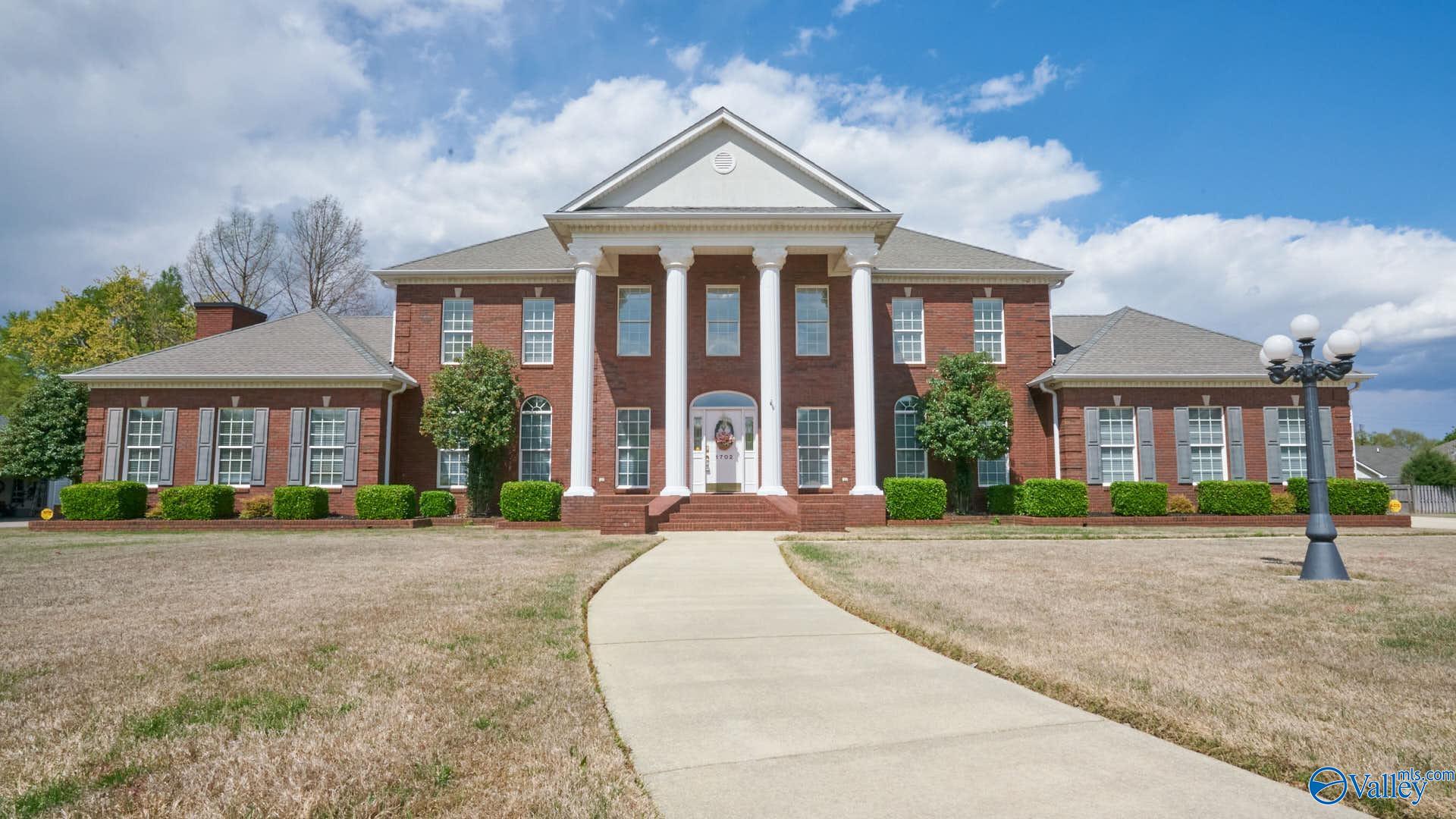 1702 Townshend Trace, Decatur, Alabama image 1