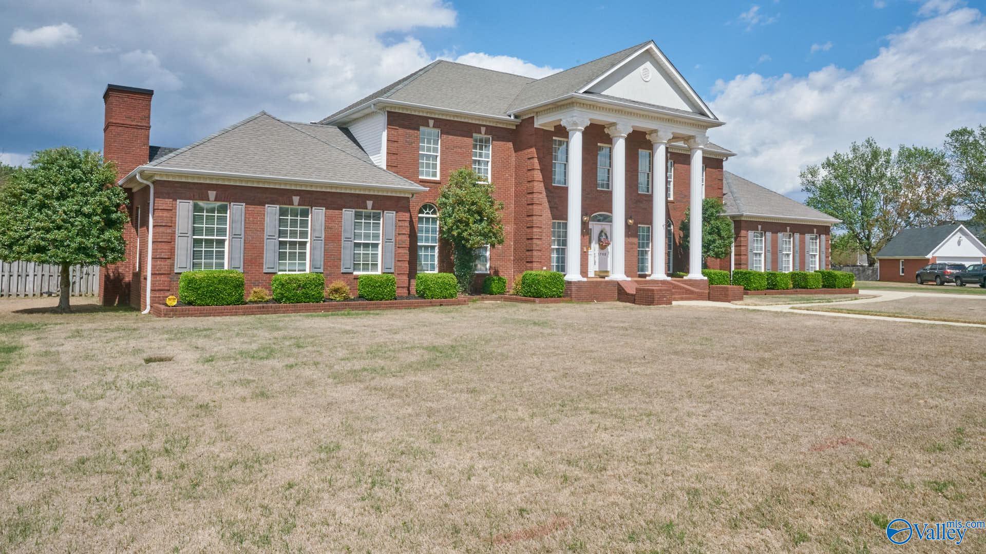 1702 Townshend Trace, Decatur, Alabama image 2