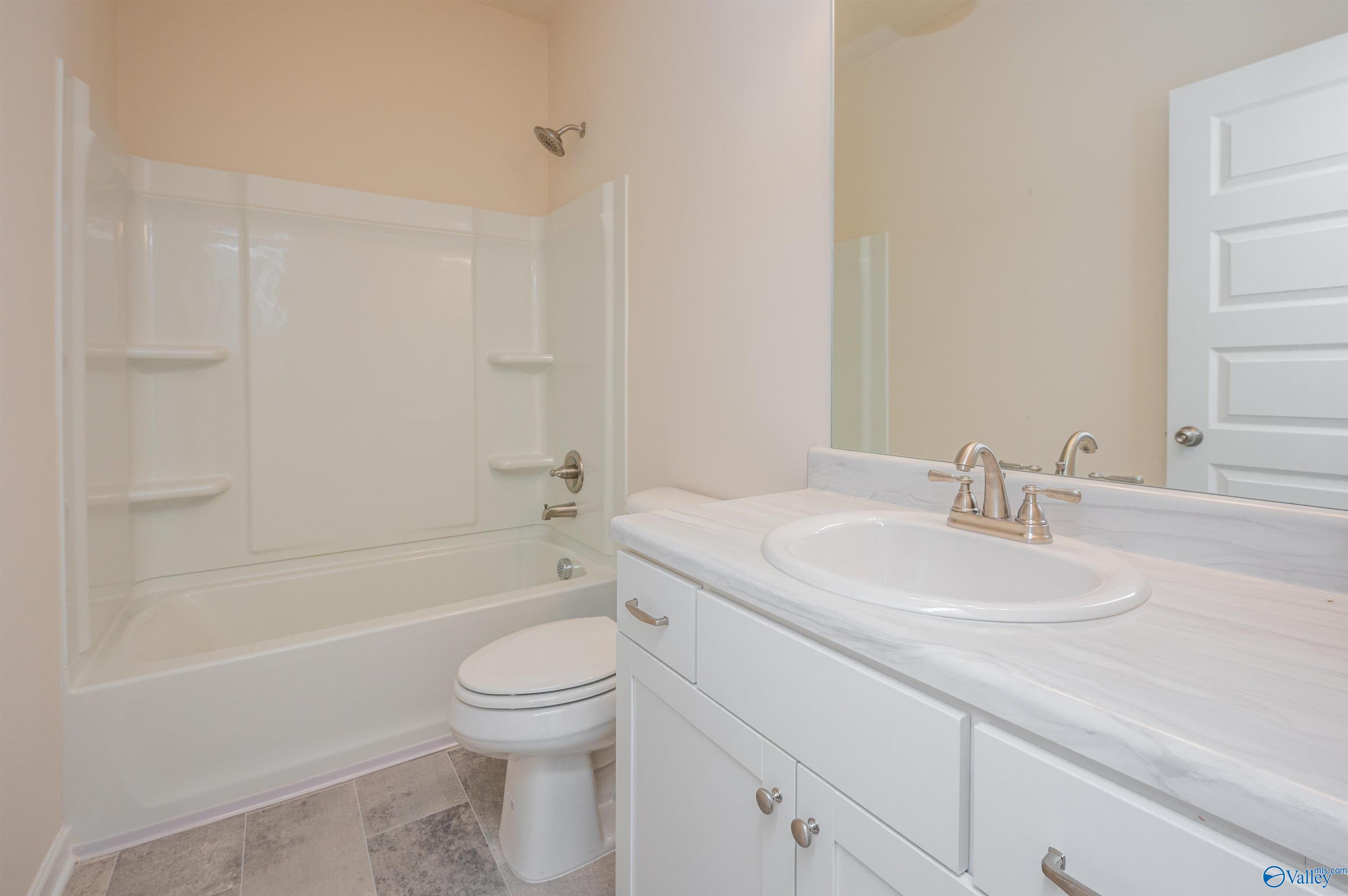 18636 Wicklow Circle, Athens, Alabama image 25