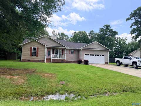 Homes For Sale - 5735 3rd Street<br/> Hokes Bluff, AL 35903
