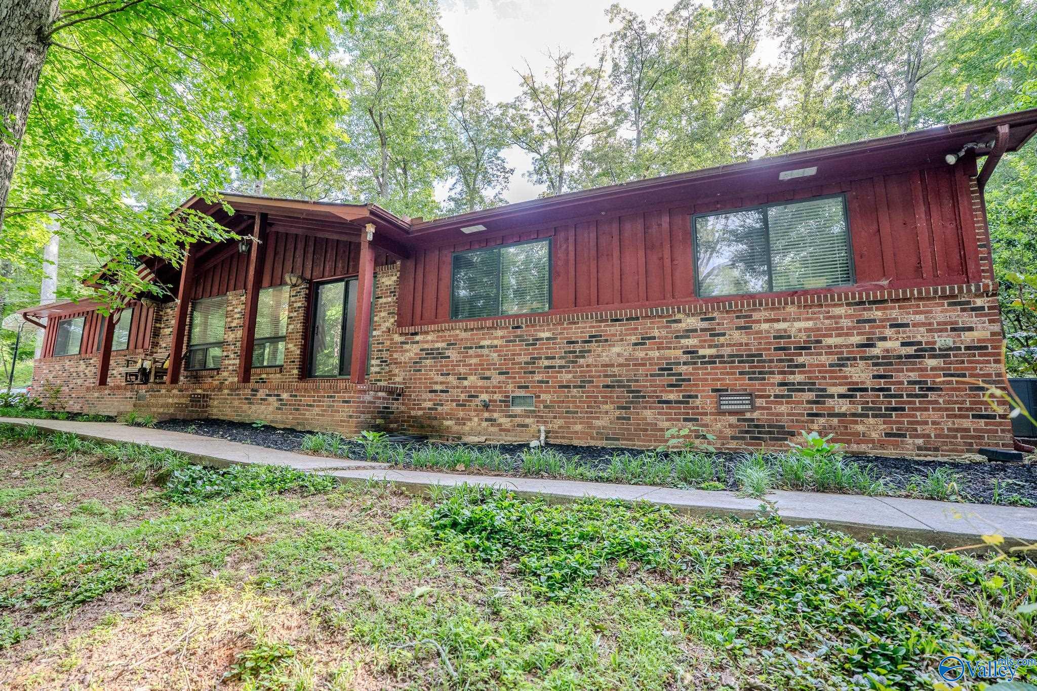 3919 South Chapel Hill Road SW