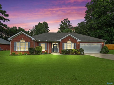 Homes For Sale - 1693 Longleaf Drive<br/> Madison County, Huntsville, AL 35806