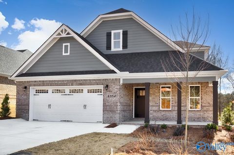 Homes For Sale - 6554 Oak Meadow Drive<br/> Owens Cross Roads, AL 35763