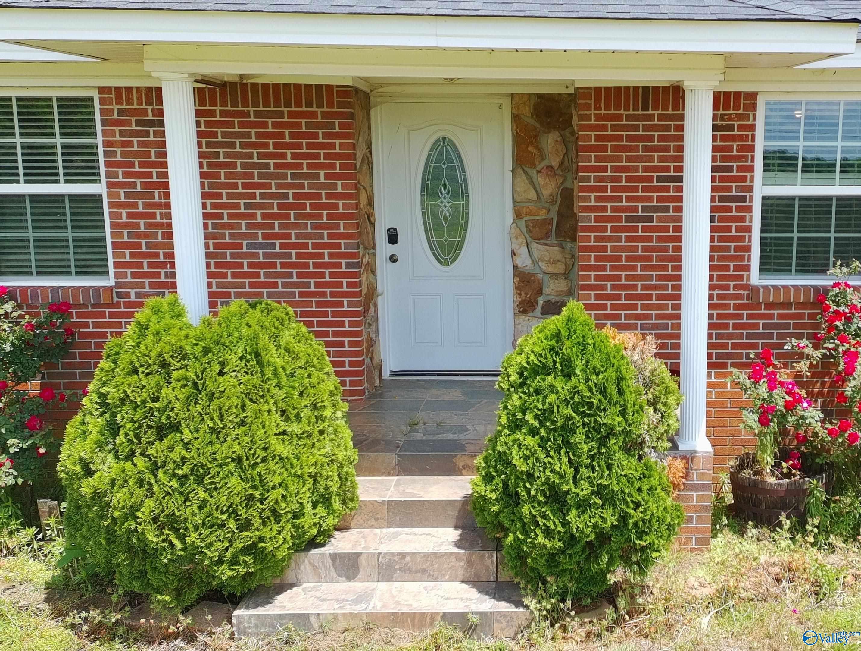 1277 County Road 843 - Photo 4