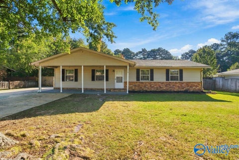Homes For Sale - 114 Ward Avenue<br/> Cullman County, Cullman, AL 35055