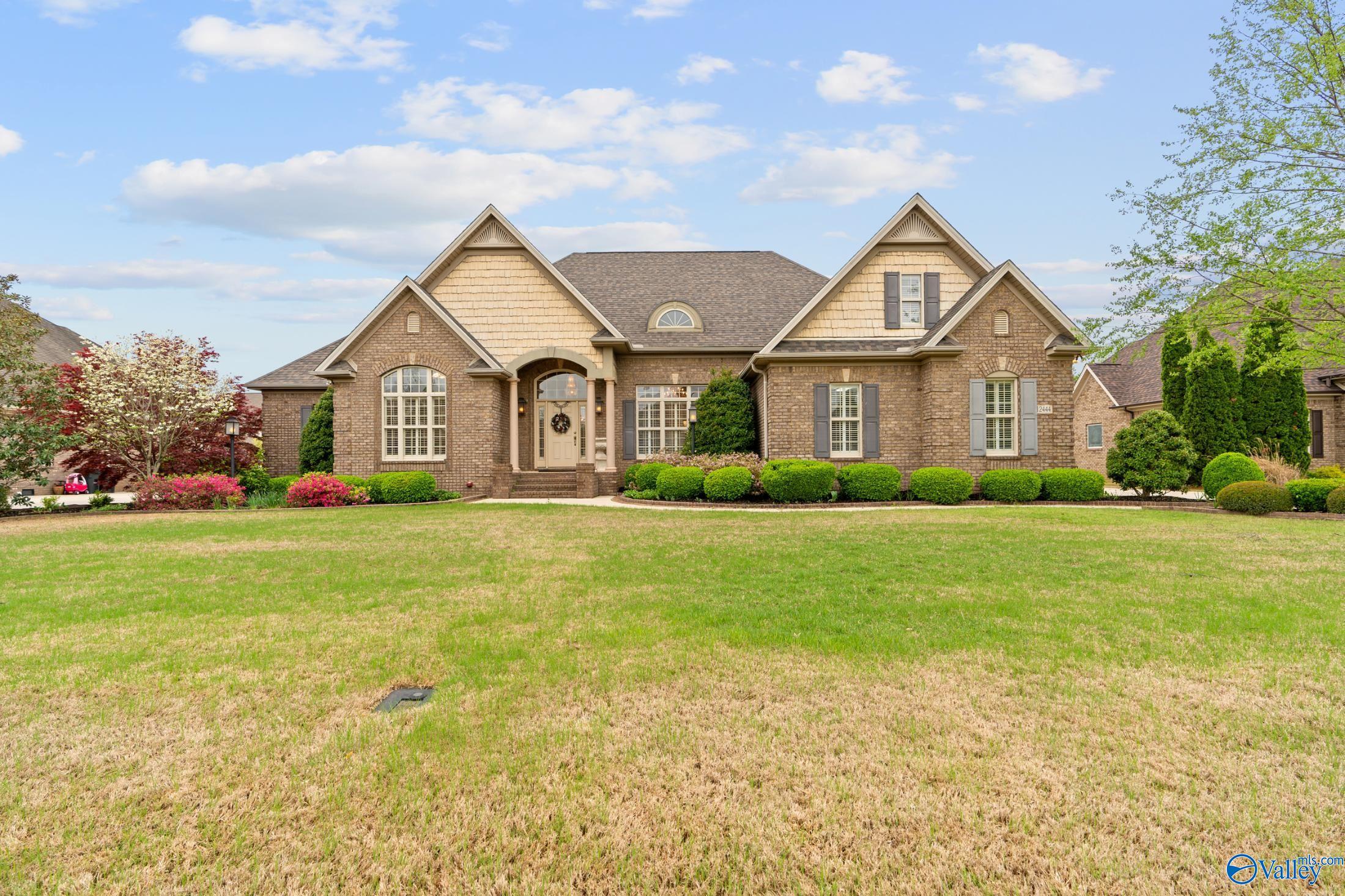 12444 Elmhurst Drive, Athens, Alabama image 1