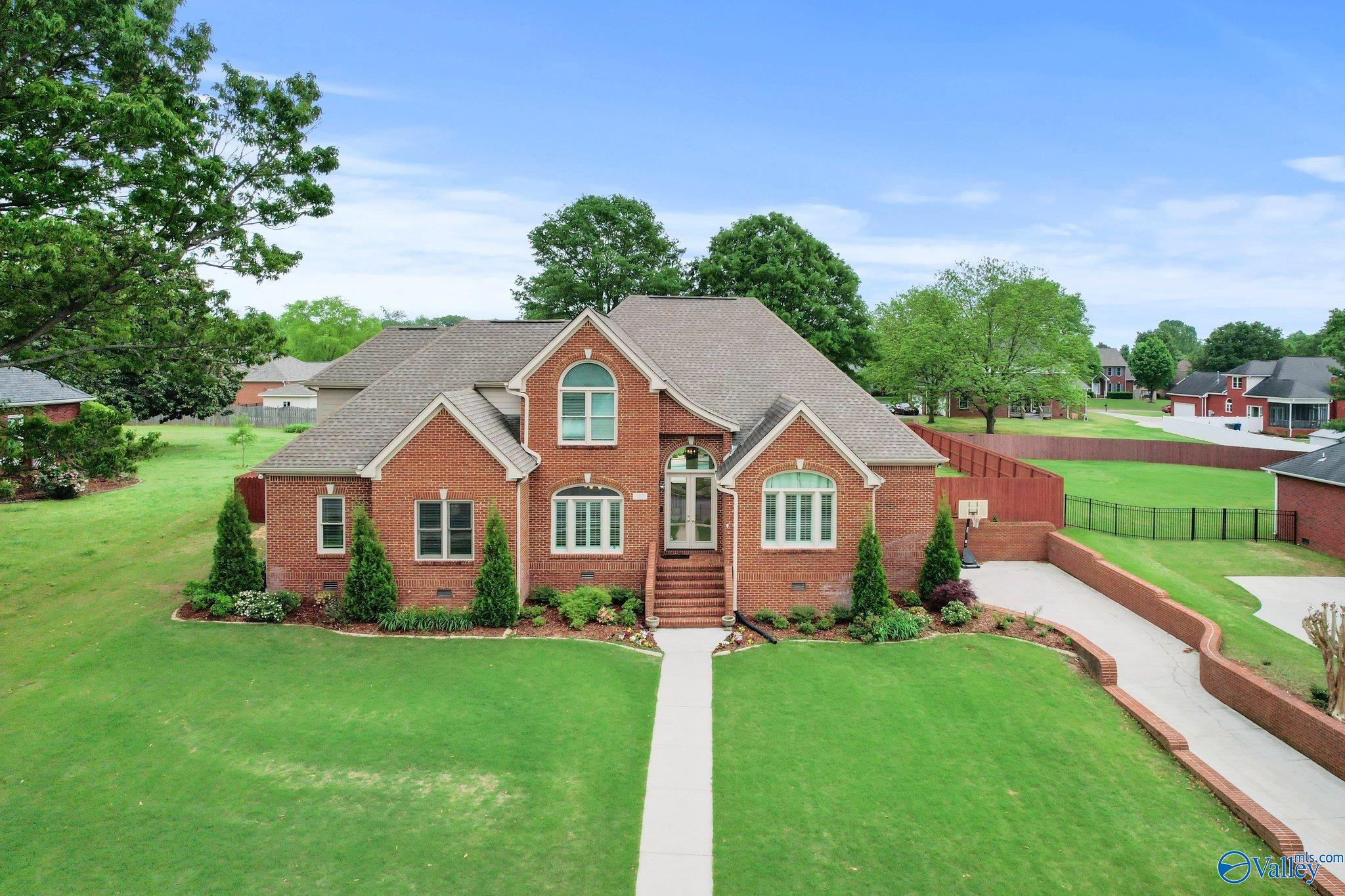 117 Hillsgate Drive, Madison, Alabama image 1