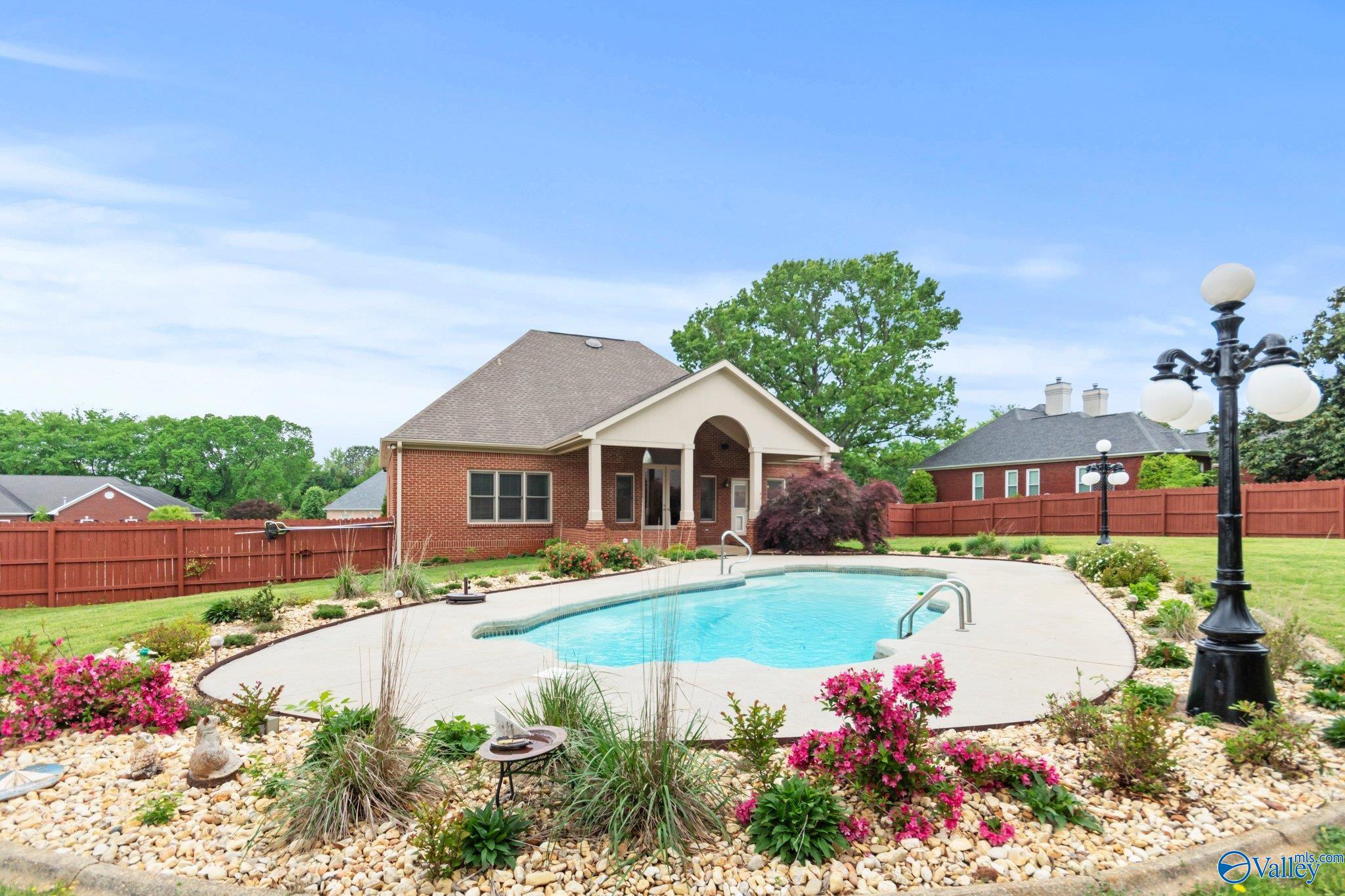 117 Hillsgate Drive, Madison, Alabama image 11