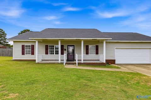Photo of 135 Shaw Street, Albertville, AL 35950 (MLS # 21919160)
