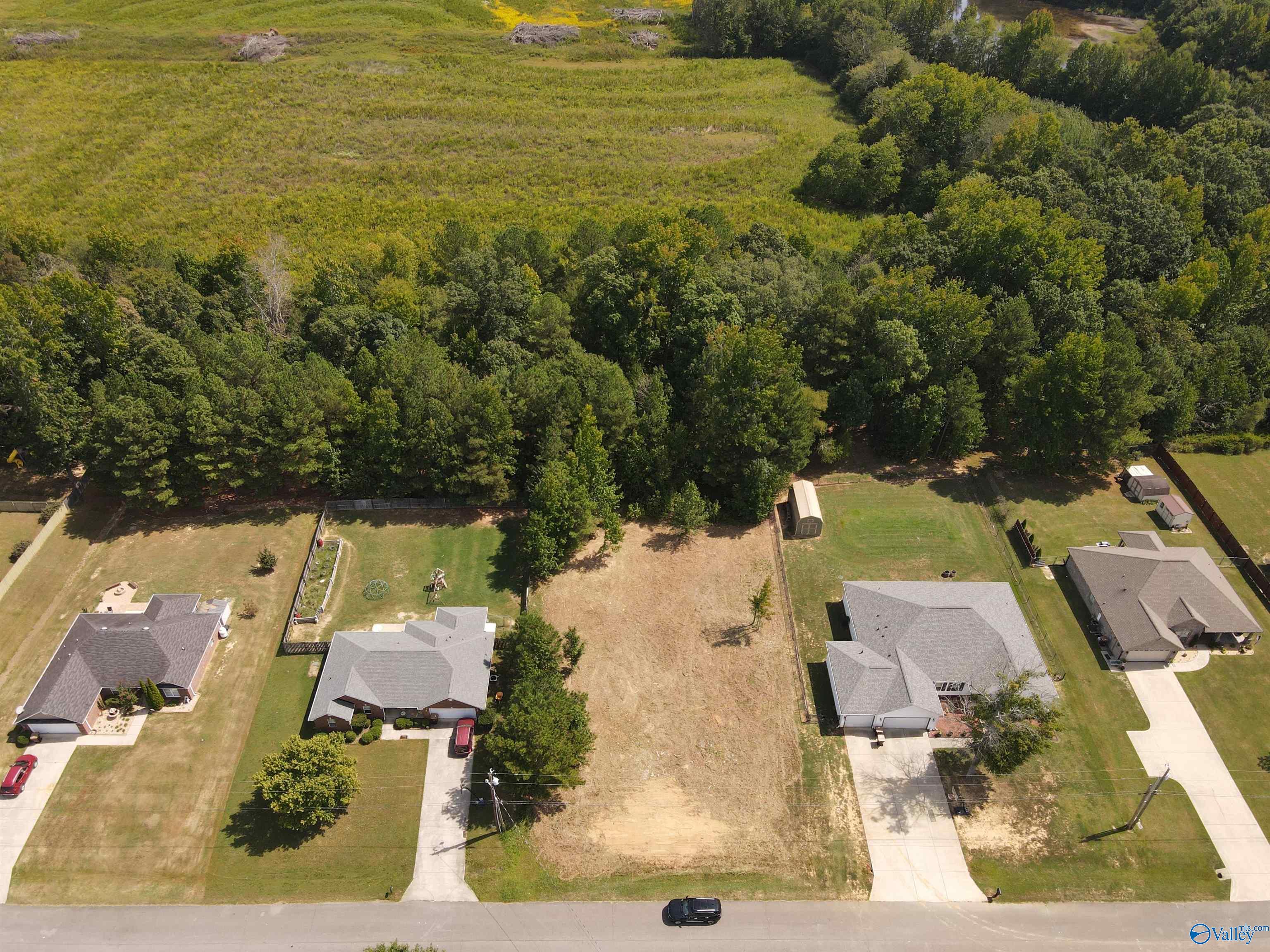 15144 Blake Drive, Harvest, Alabama image 1