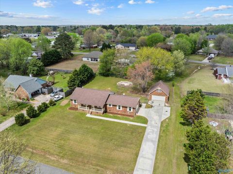 Homes For Sale - 27653 Azalea Trail<br/> Limestone County, Athens, AL 35613