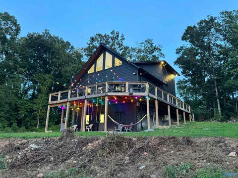 Homes For Sale - 500 Dogwood Lane<br/> Ashville, AL 35953
