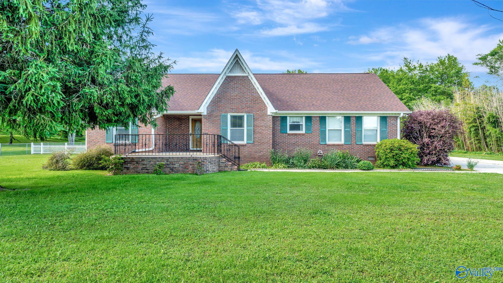 565 Joe Quick Road, Hazel Green, Alabama image 1