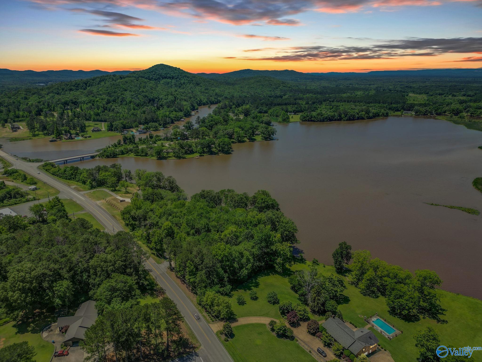 1 Rainbow Drive, Rainbow City, Alabama image 6