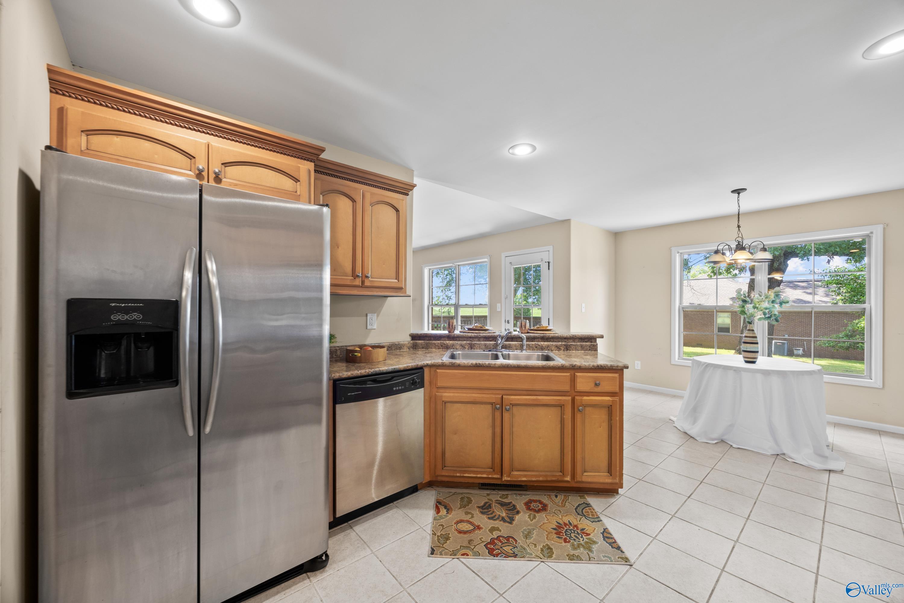 102 Landings Way Drive, Toney, Alabama image 14