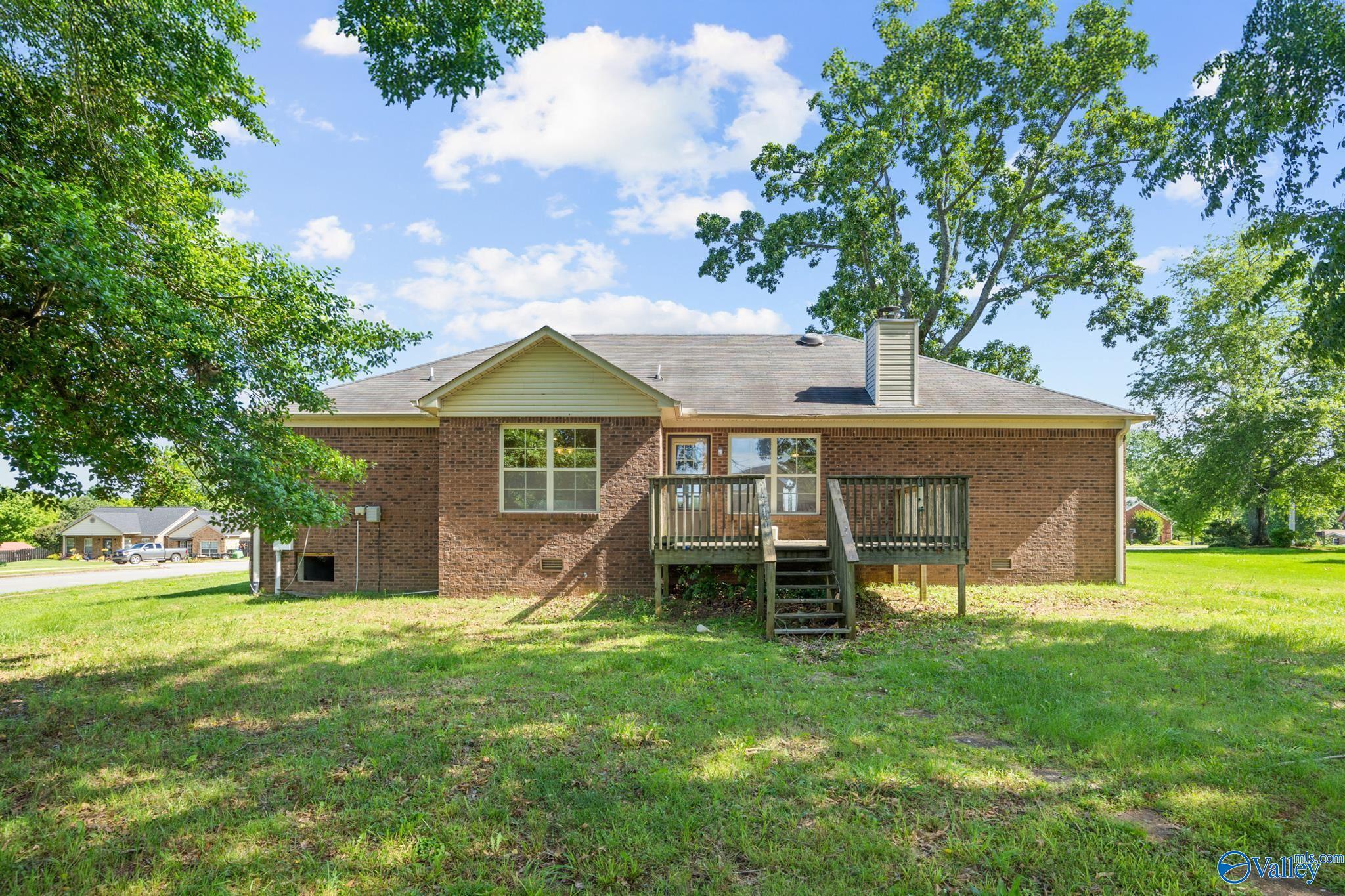 102 Landings Way Drive, Toney, Alabama image 8