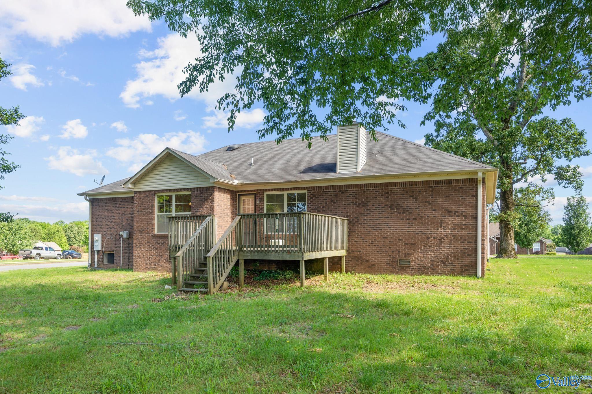 102 Landings Way Drive, Toney, Alabama image 5