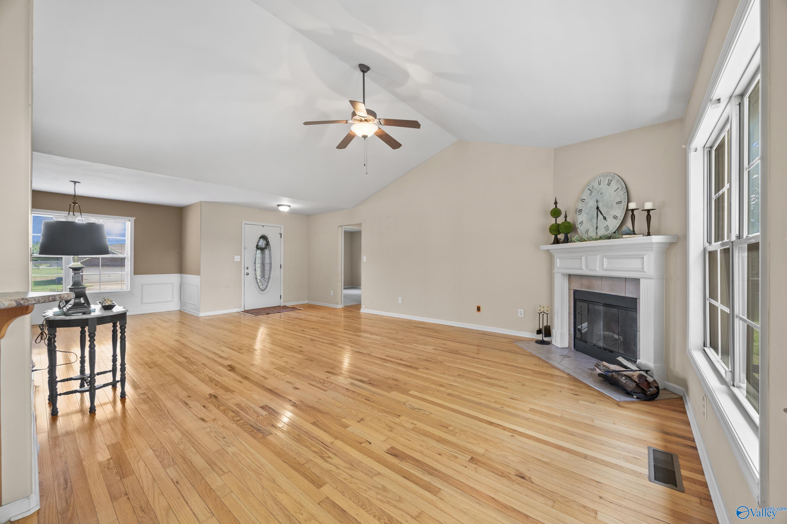 102 Landings Way Drive, Toney, Alabama image 10