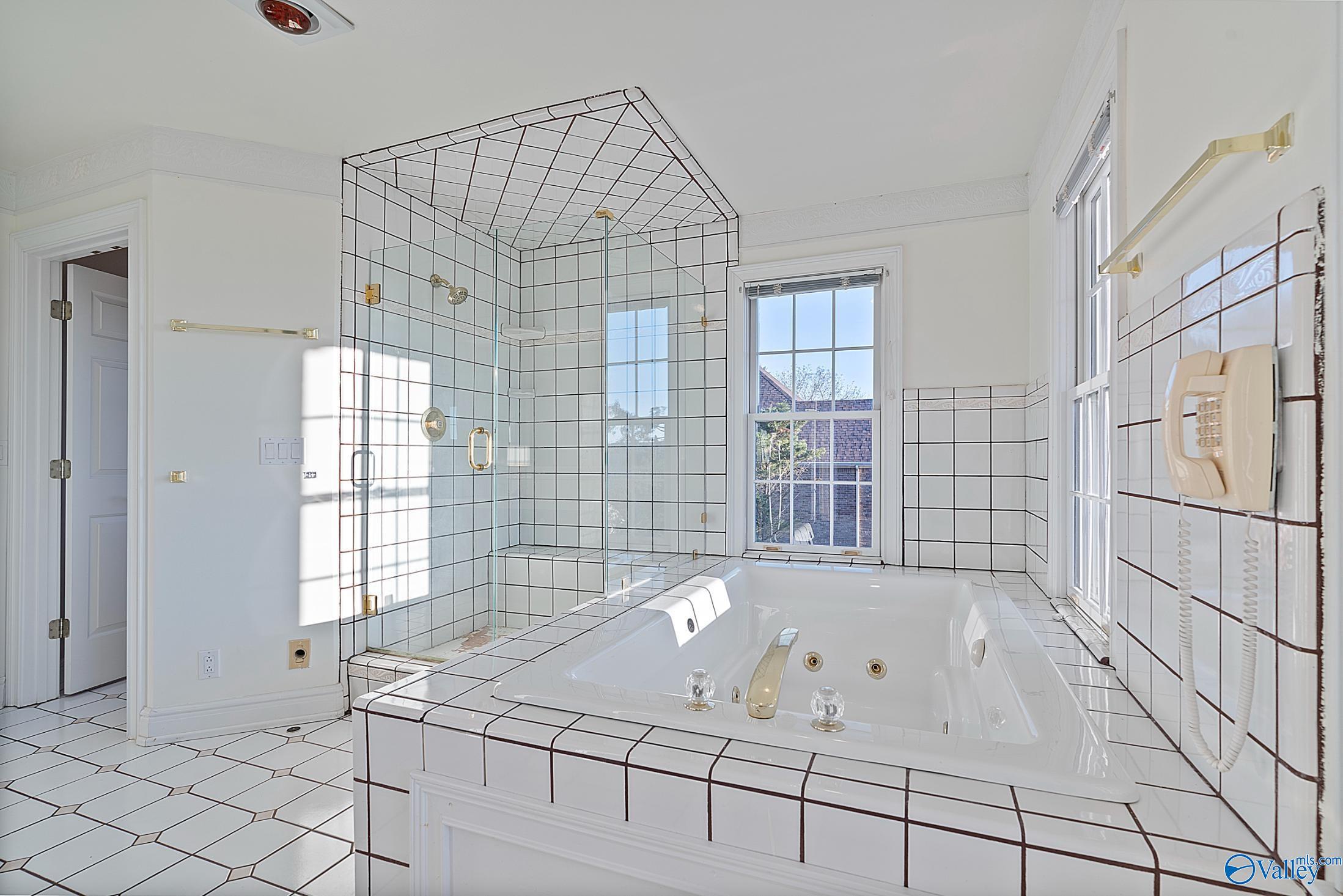 2732 Wynterhall Road, Huntsville, Alabama image 24