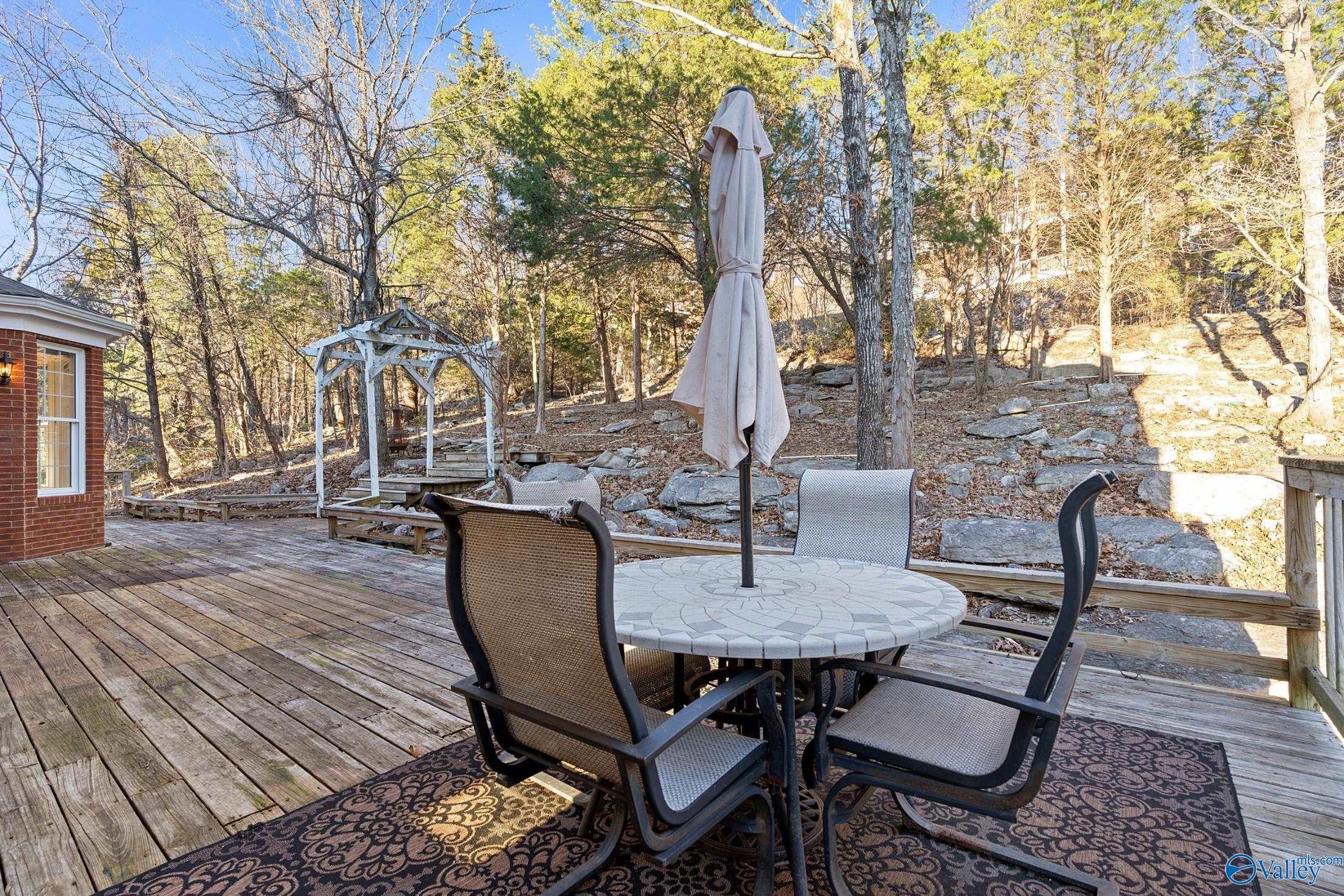 2732 Wynterhall Road, Huntsville, Alabama image 41