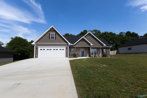 Homes For Sale - 128 Carrington Lane<br/> Albertville, AL 35950