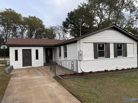 Photo of 4212 Tee Jay Circle, Huntsville, AL 35810 (MLS # 21902366) Photo of 4212 Tee Jay Circle, Huntsville, AL 35810 (MLS # 21902366)