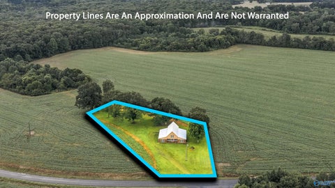 Homes For Sale - 8121 County Road 141<br/> Ider, AL 35981
