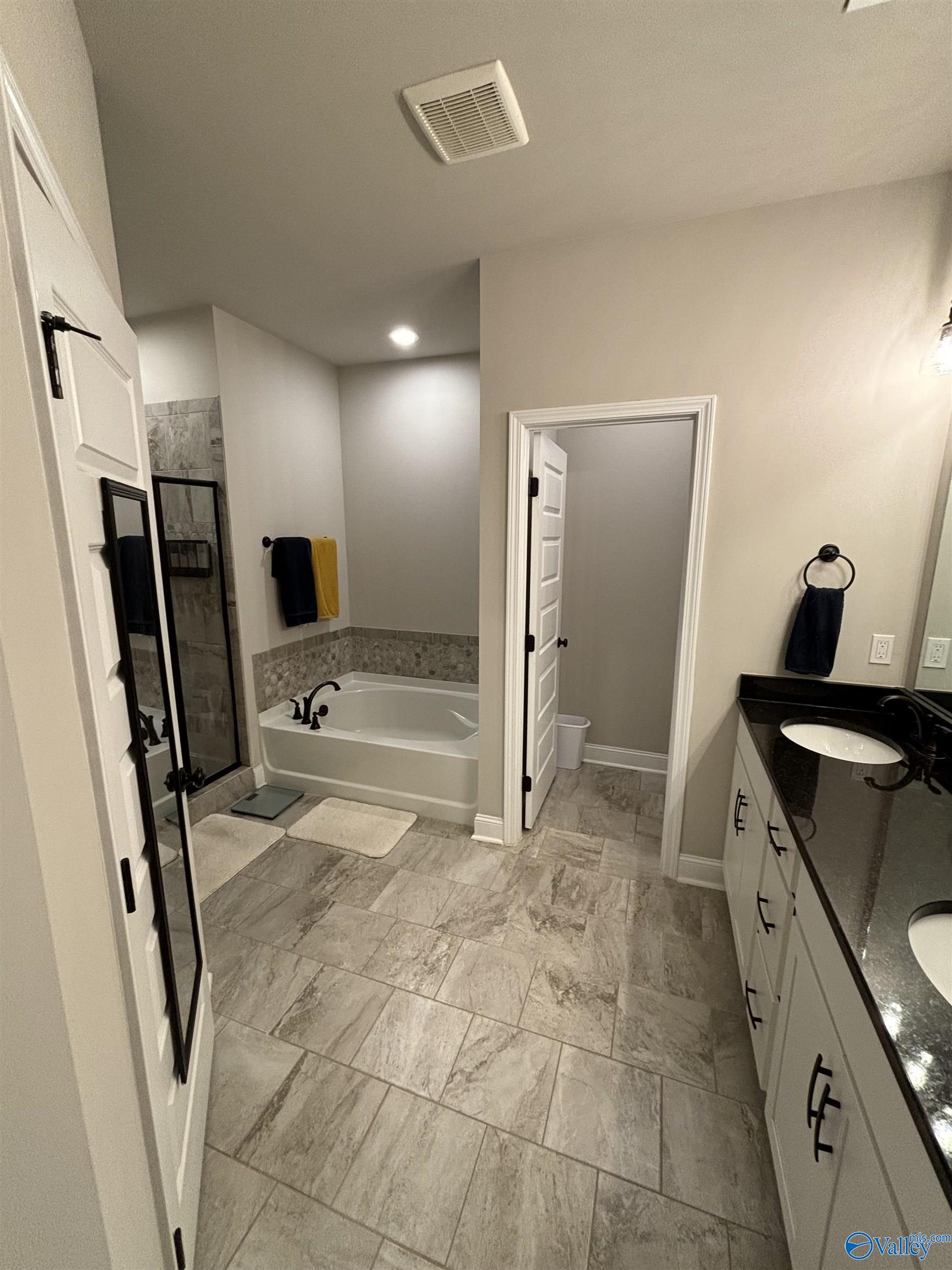 12794 Hudbug Drive, Madison, Alabama image 23