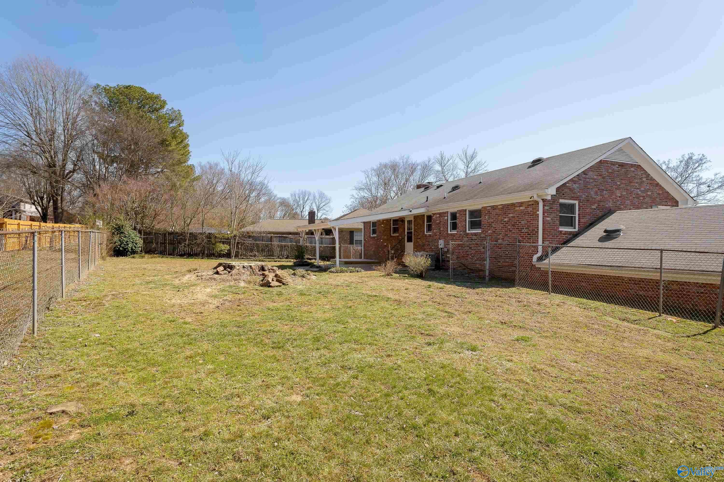 103 Creekwood Circle, Florence, Alabama image 18
