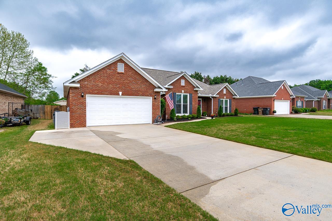 1122 London Place, Decatur, Alabama image 2
