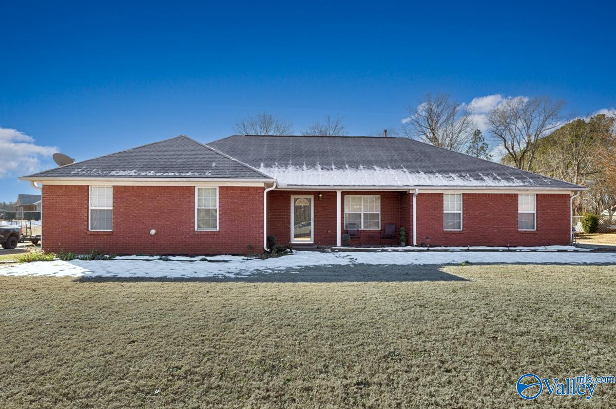 193 Thunderbird Drive, Harvest, Alabama image 1