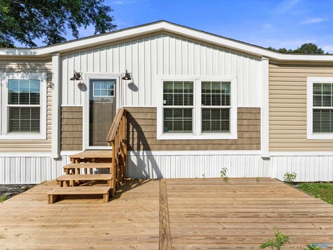 Mobile Home For Sale - 25 Malibu Circle<br/> Scottsboro, AL 35769