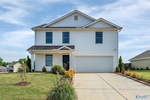 Photo of 105 Greyhound Lane, Harvest, AL 35749 (MLS # 21917364)