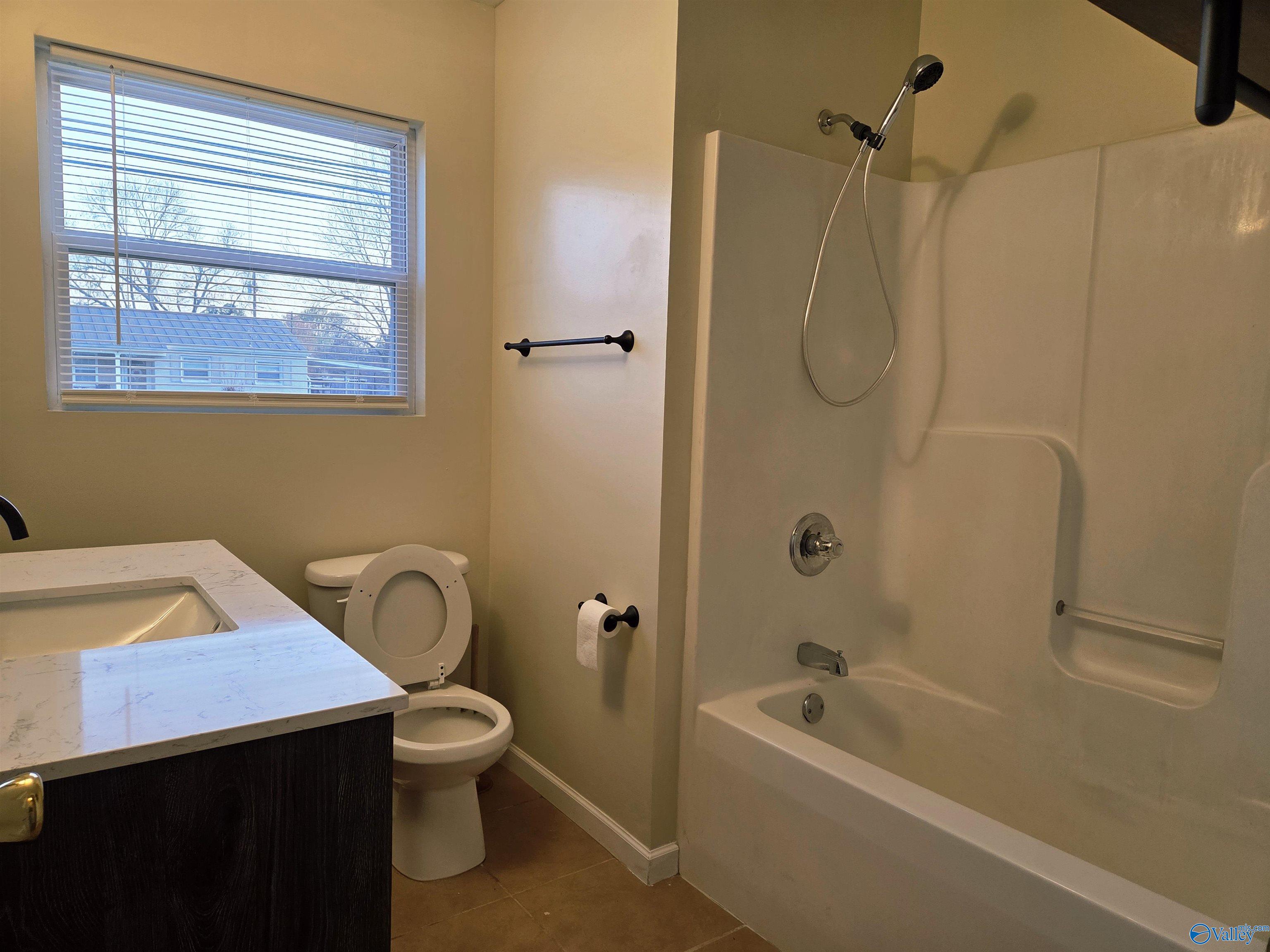 1713 Oakwood Avenue, Huntsville, Alabama image 3