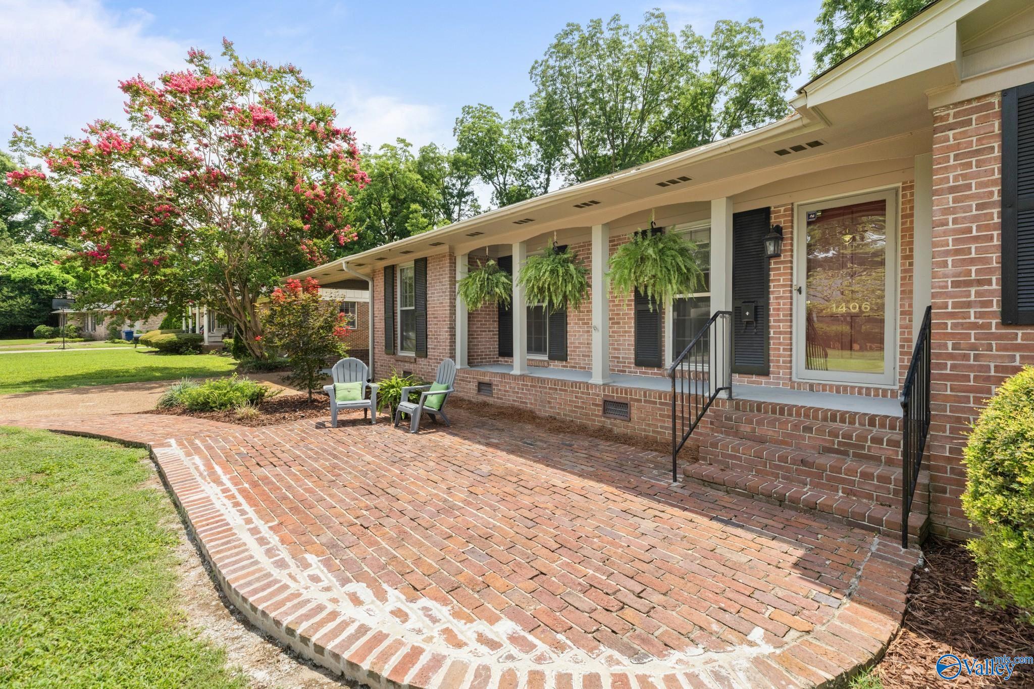 1406 Woodmont Avenue