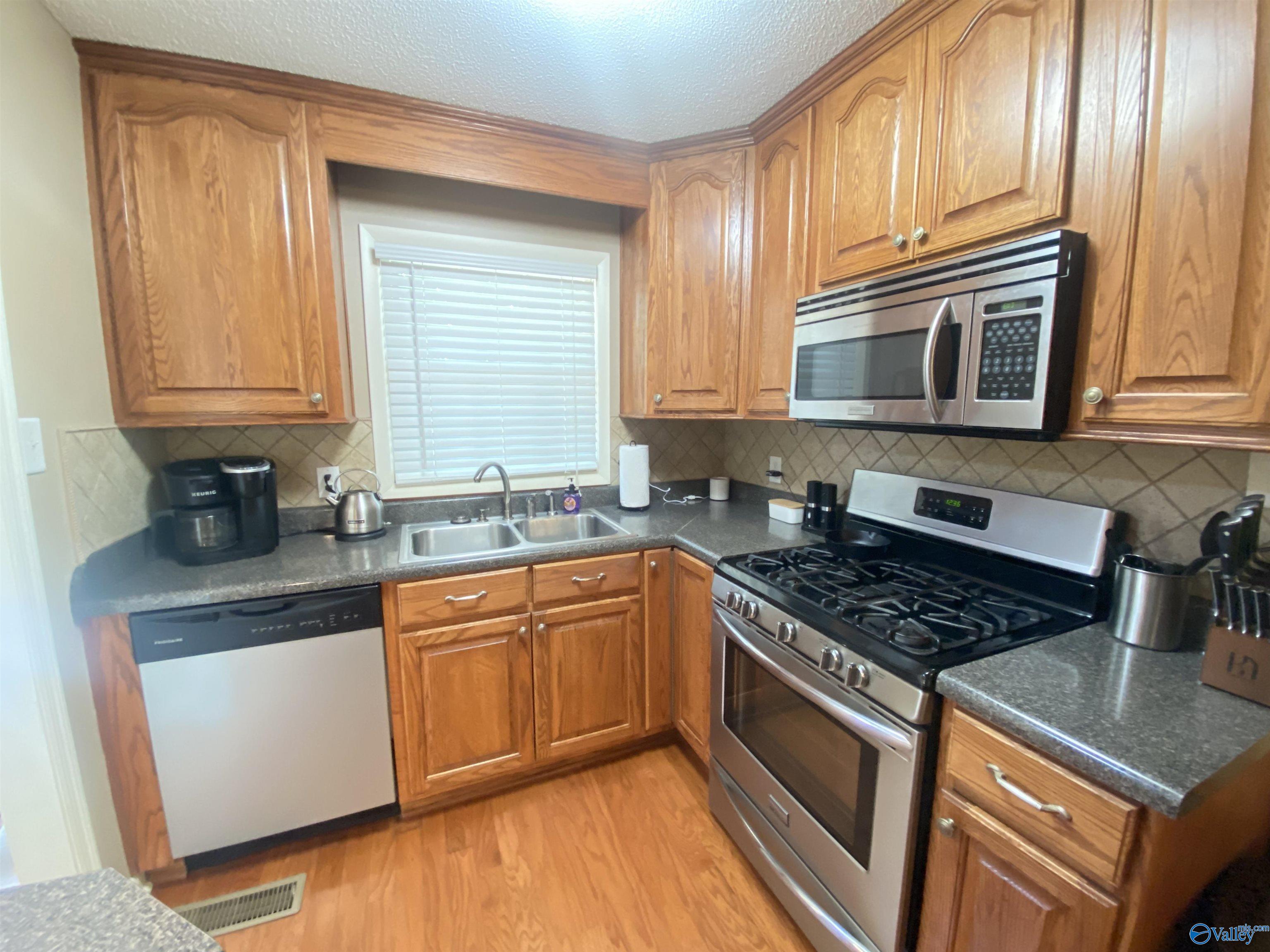 406 Walker Road, Hartselle, Alabama image 16