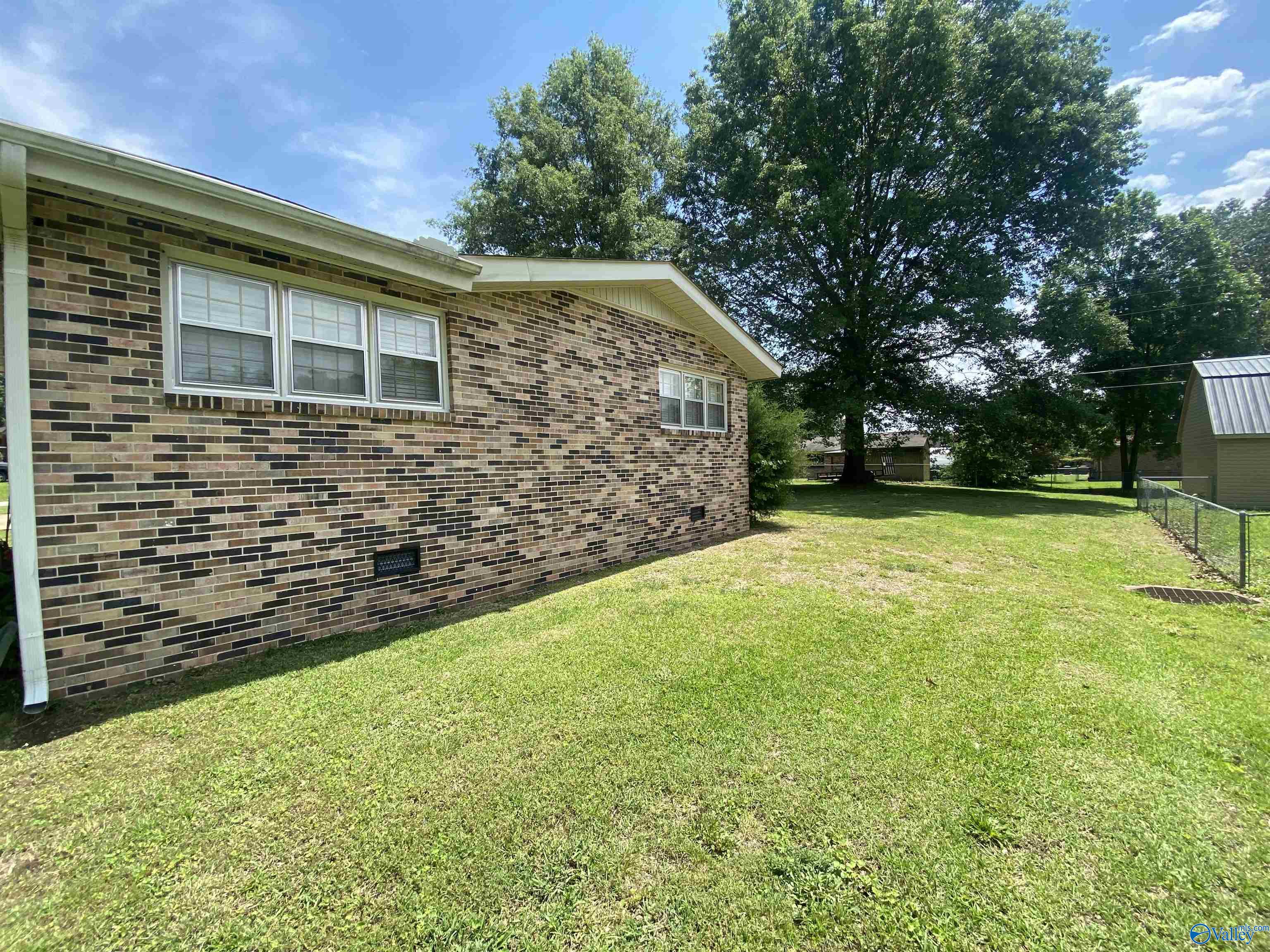406 Walker Road, Hartselle, Alabama image 36