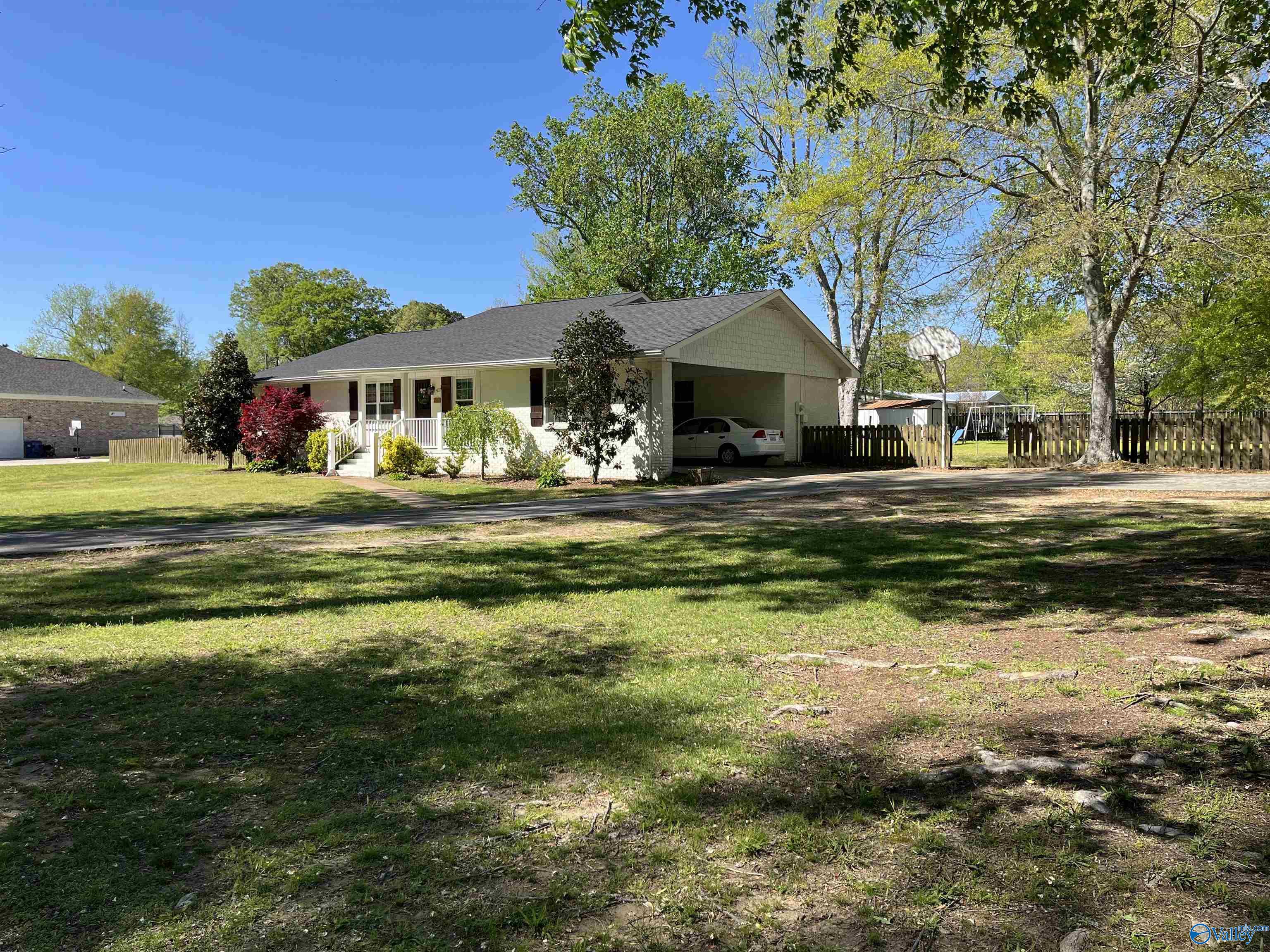 437 Hart Court, Arab, Alabama image 4