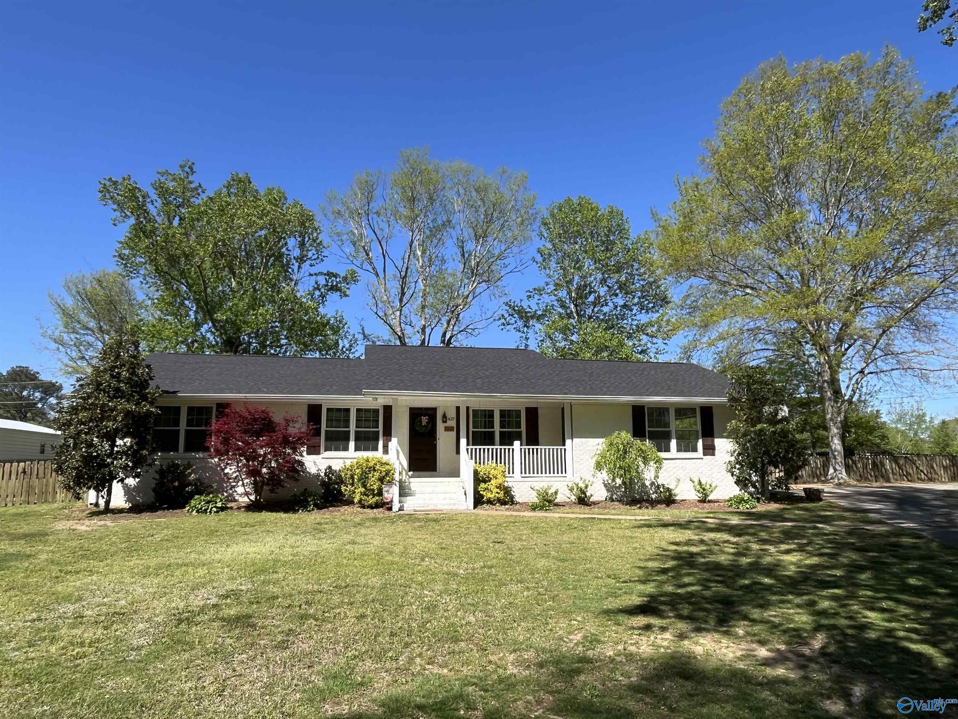437 Hart Court, Arab, Alabama image 1