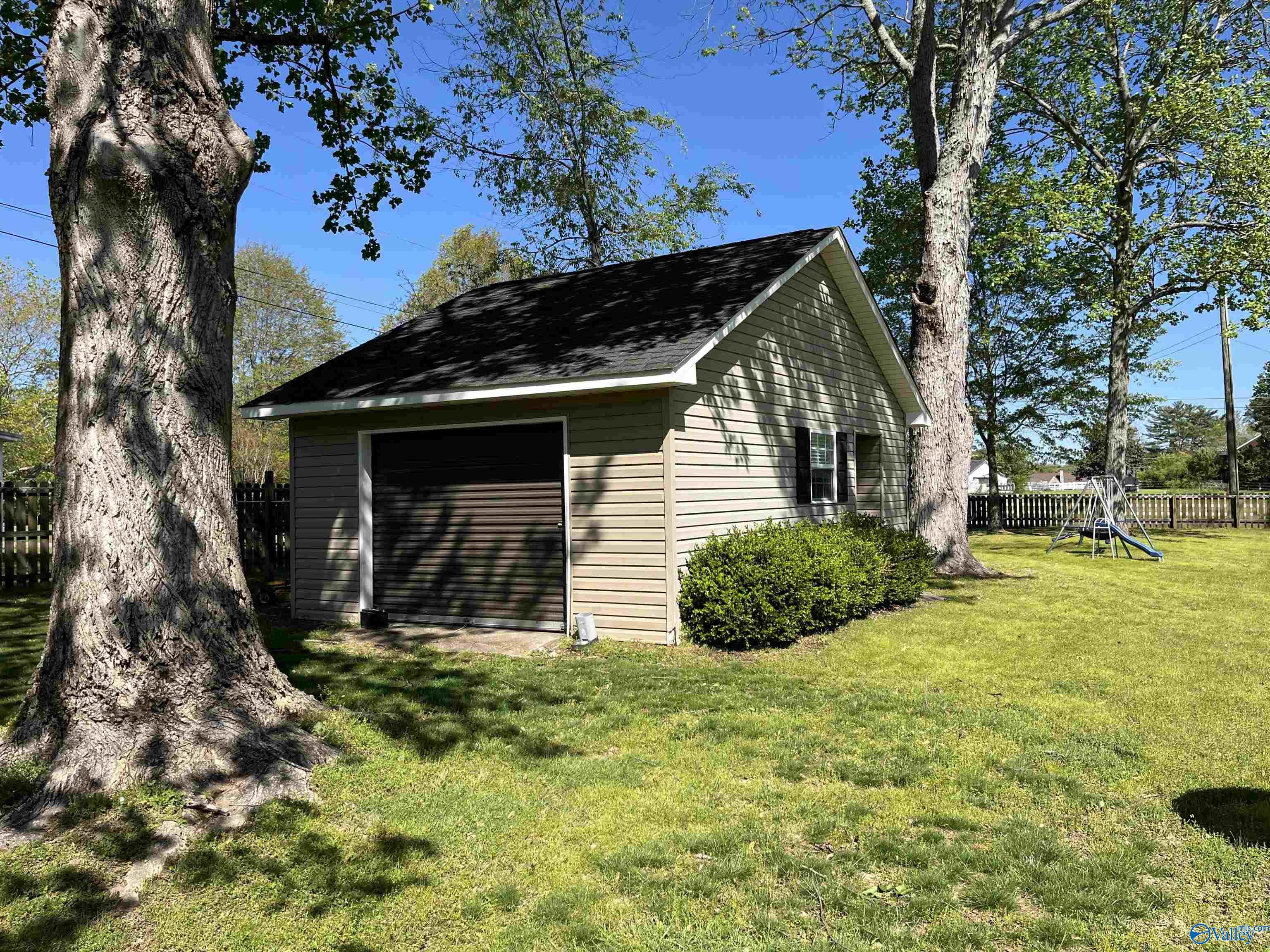 437 Hart Court, Arab, Alabama image 11