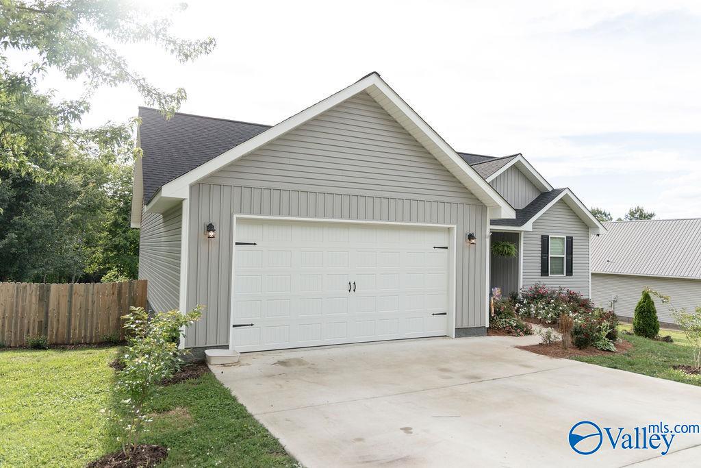 206 County Road 1009